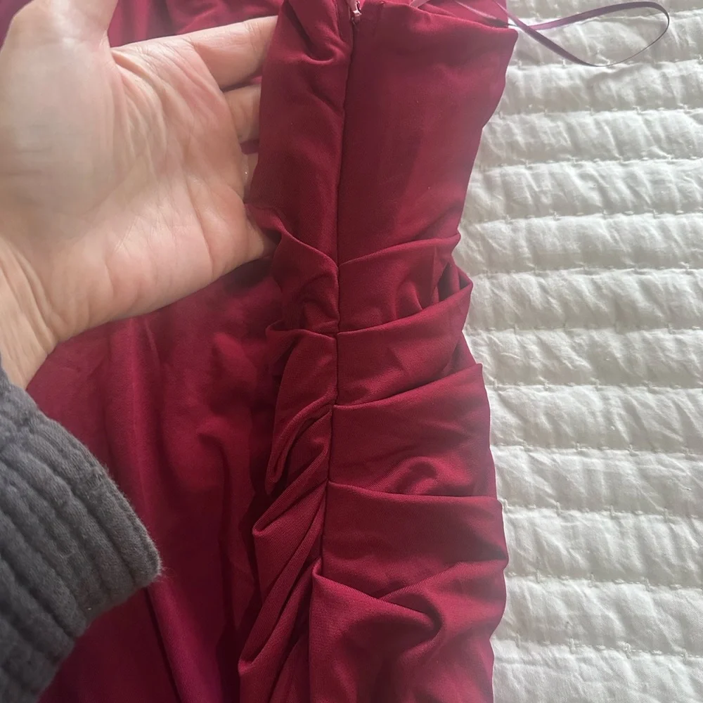 Vici One-Shoulder Burgundy Dress - Picture 4 of 4